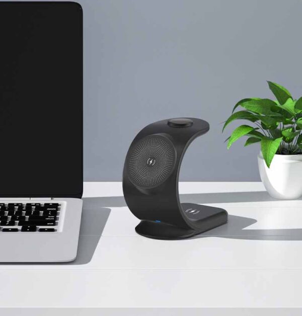 Vertical Three-in-one Magnetic Wireless Charger - Image 6