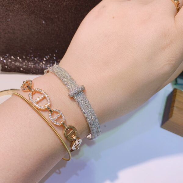 Fashion Simple Micro-inlaid Lock Exquisite Bracelet - Image 7